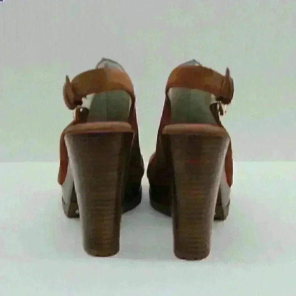 Michael Kors Women's Brown Suede Leather Rubber Outsole Block Heel Sandal Size U - Picture 6 of 11